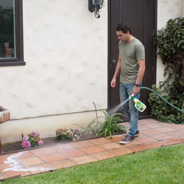 SIMPLE GREEN Outdoor Odor Eliminator for Pets, Dogs, Ideal for Artificial Grass & Patio (32 oz Hose End Sprayer & 1 Gallon Refill)